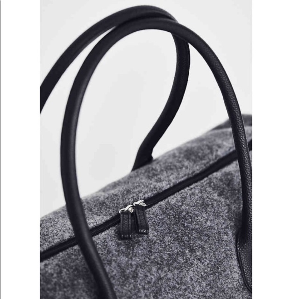 DSW felt grey weekender bag